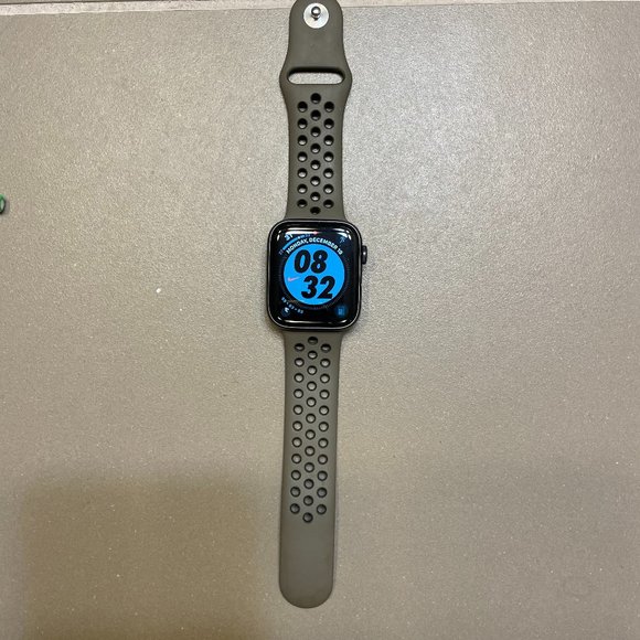 Apple Watch Series 5 44mm Space Gray
